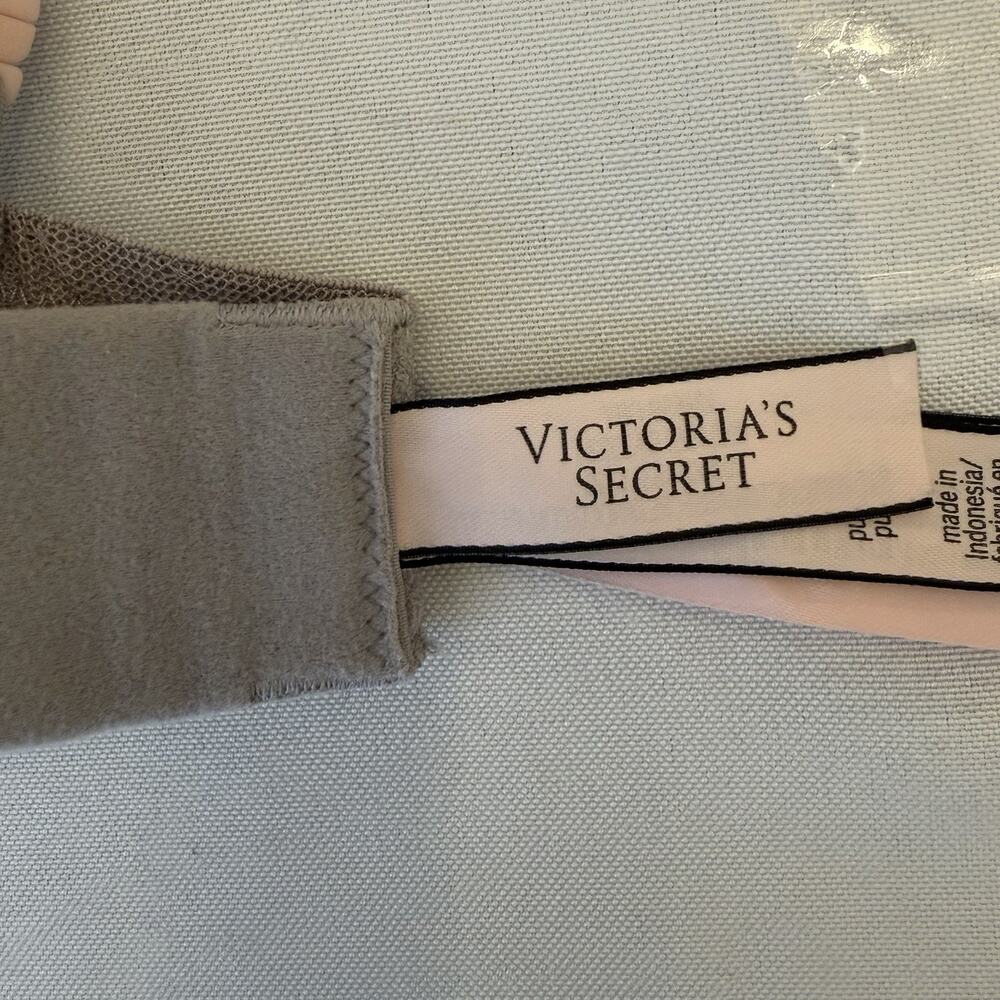 Victoria Secret Push-Up Lace Bra Size 34DDD Lavender Gray Mesh Sides Straps - Picture 9 of 12